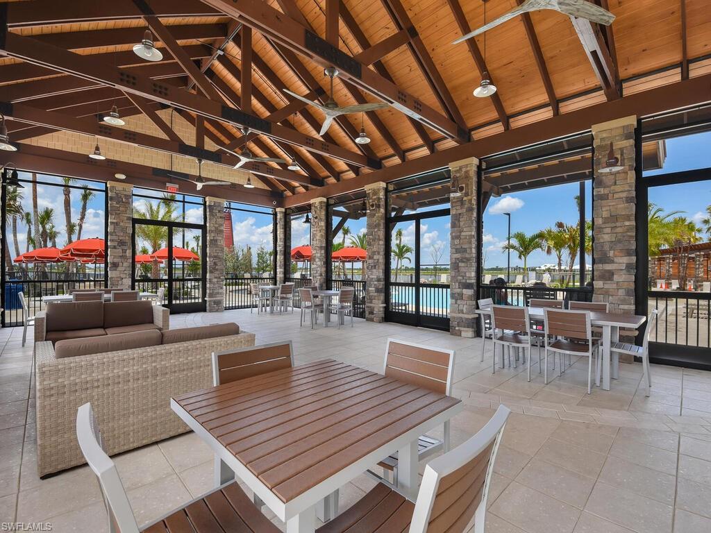 TUCKERS COVE - Residential