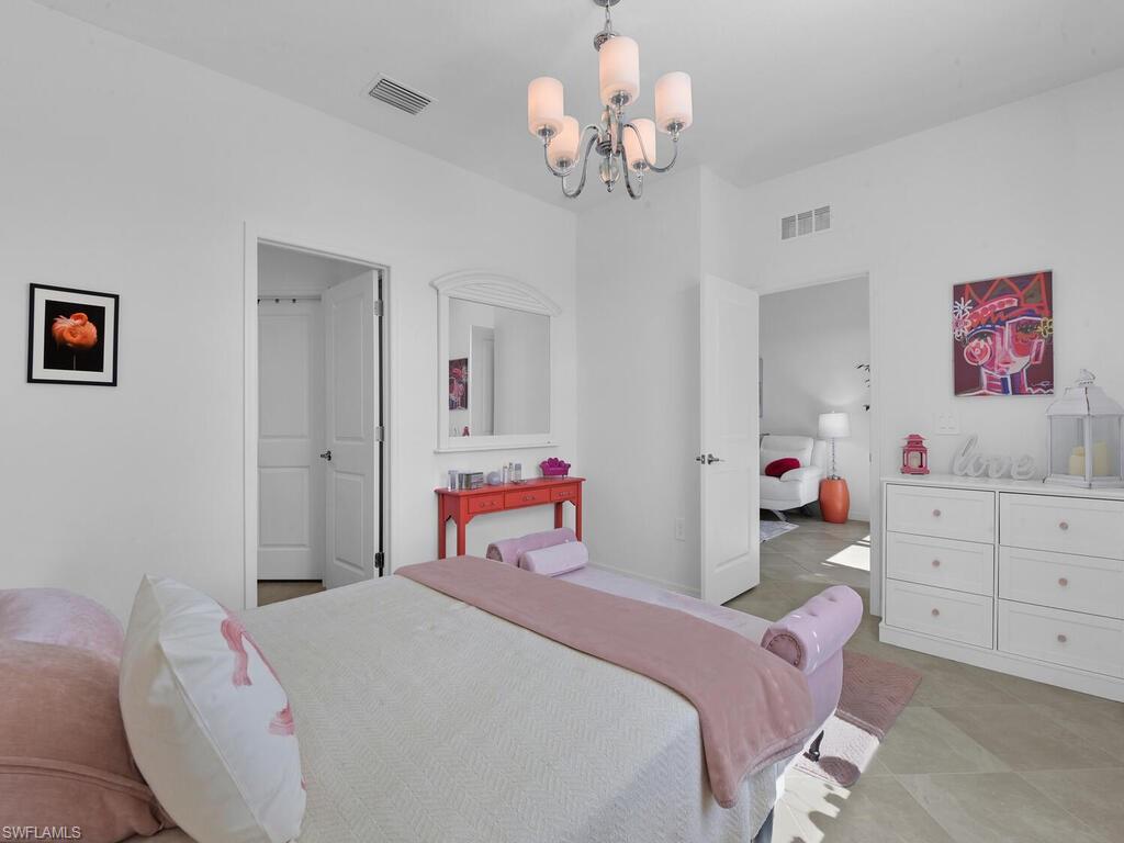 TUCKERS COVE - Residential