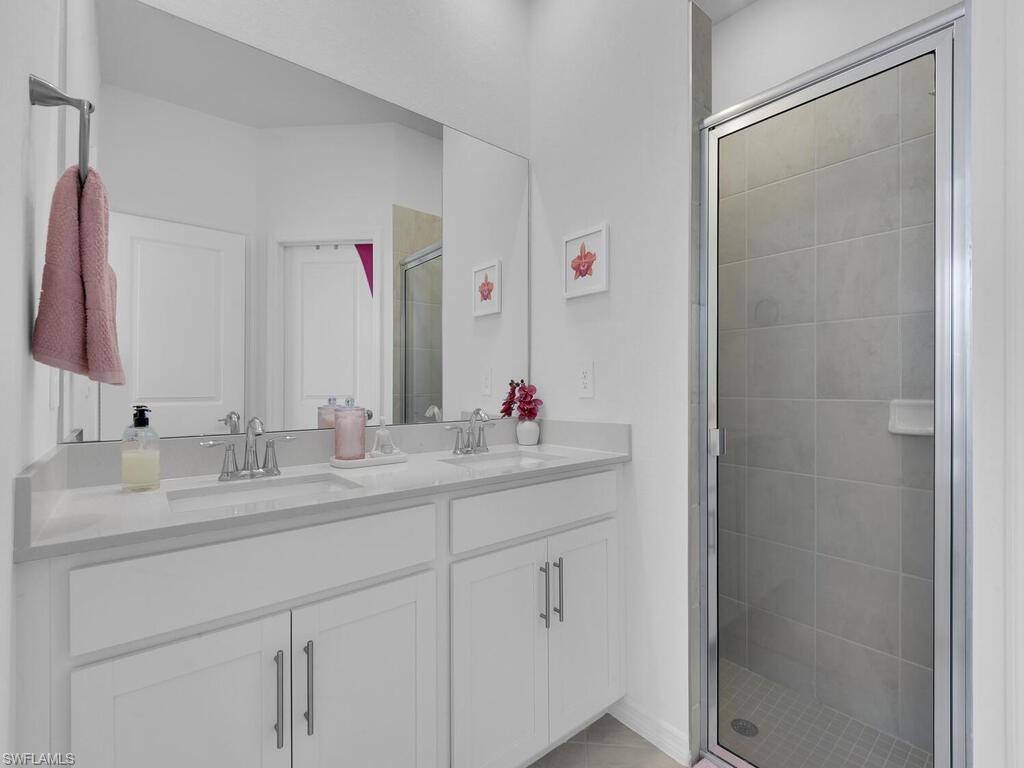 TUCKERS COVE - Residential