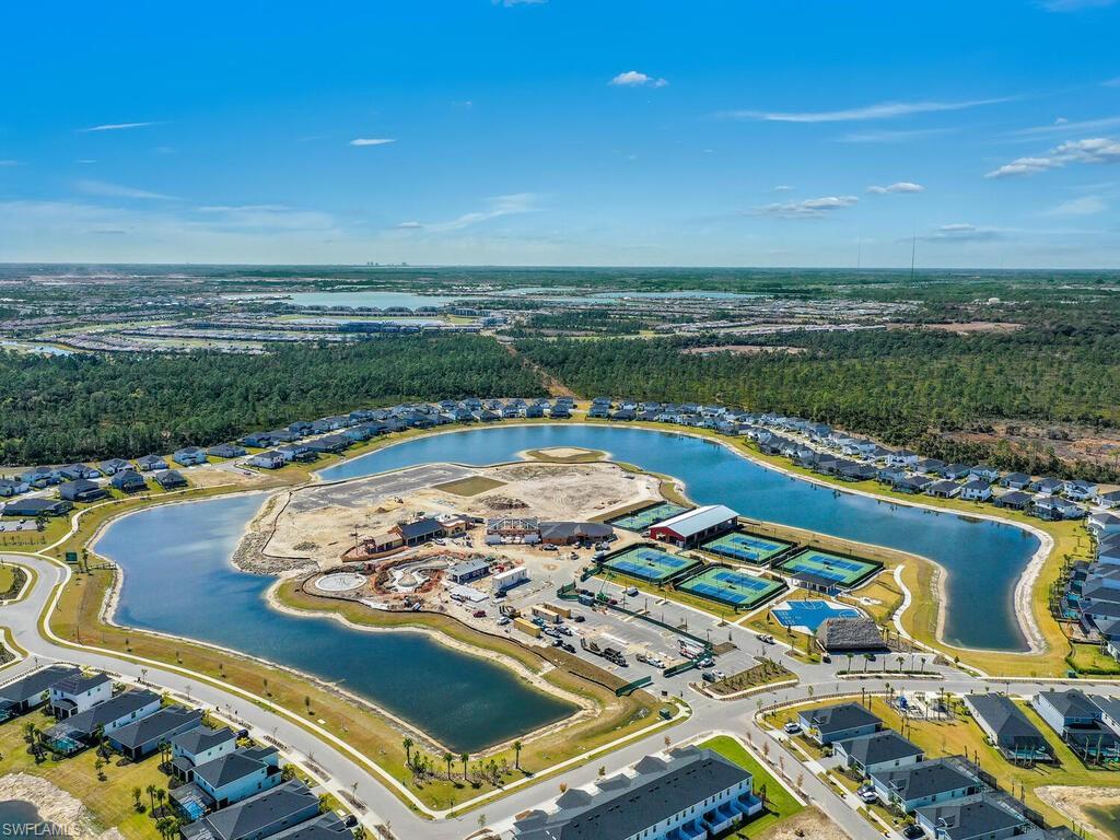 TUCKERS COVE - Residential