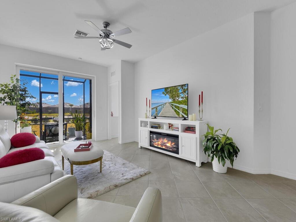 TUCKERS COVE - Residential