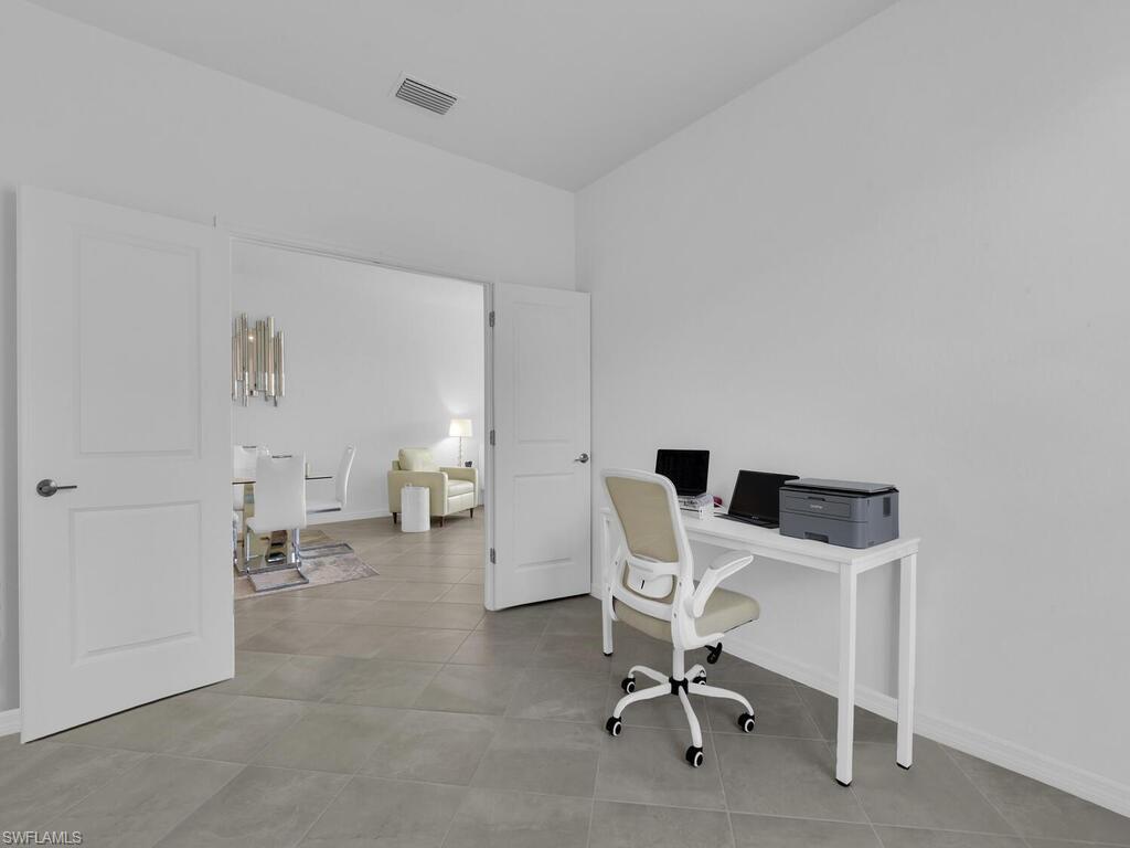 TUCKERS COVE - Residential