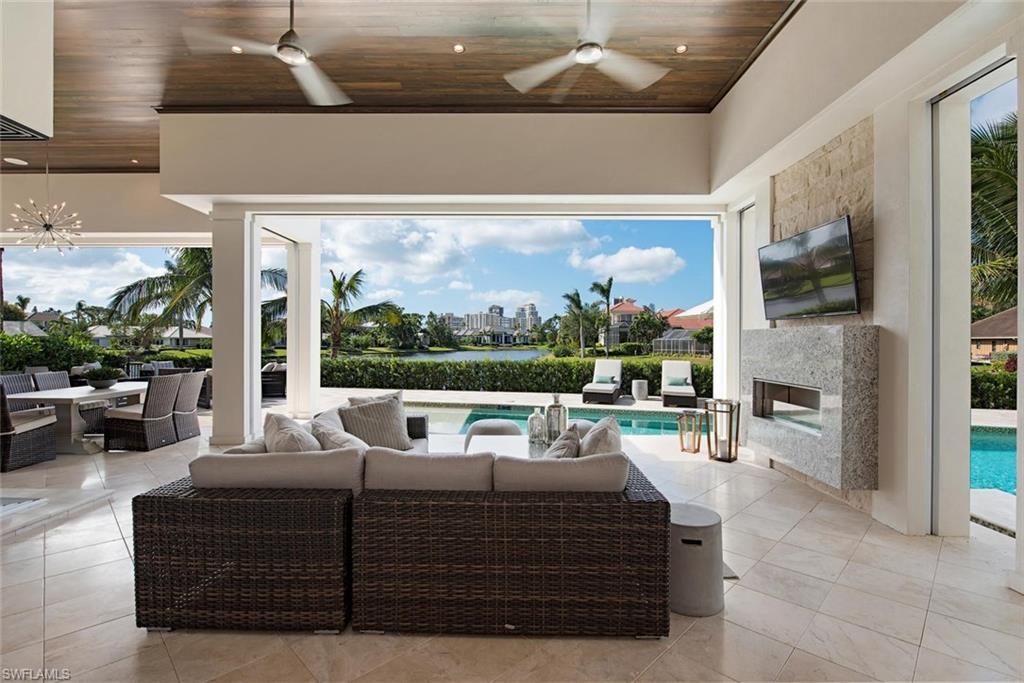 PARK SHORE - Residential