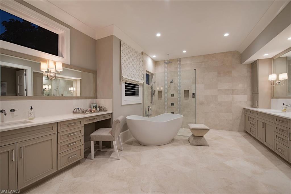 PARK SHORE - Residential