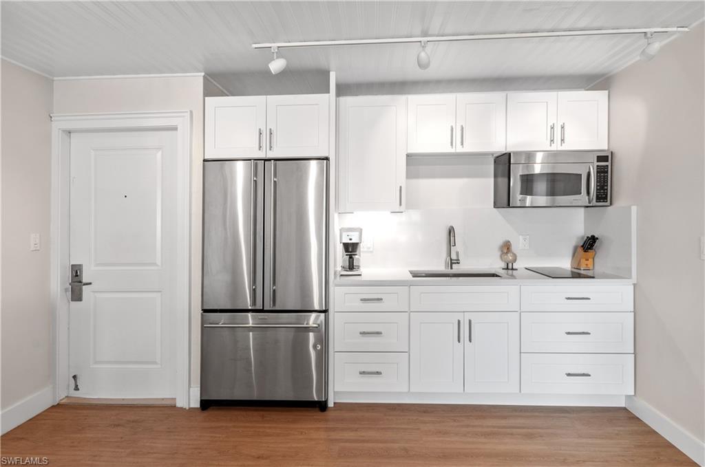 900 Broad AVE S 133/134