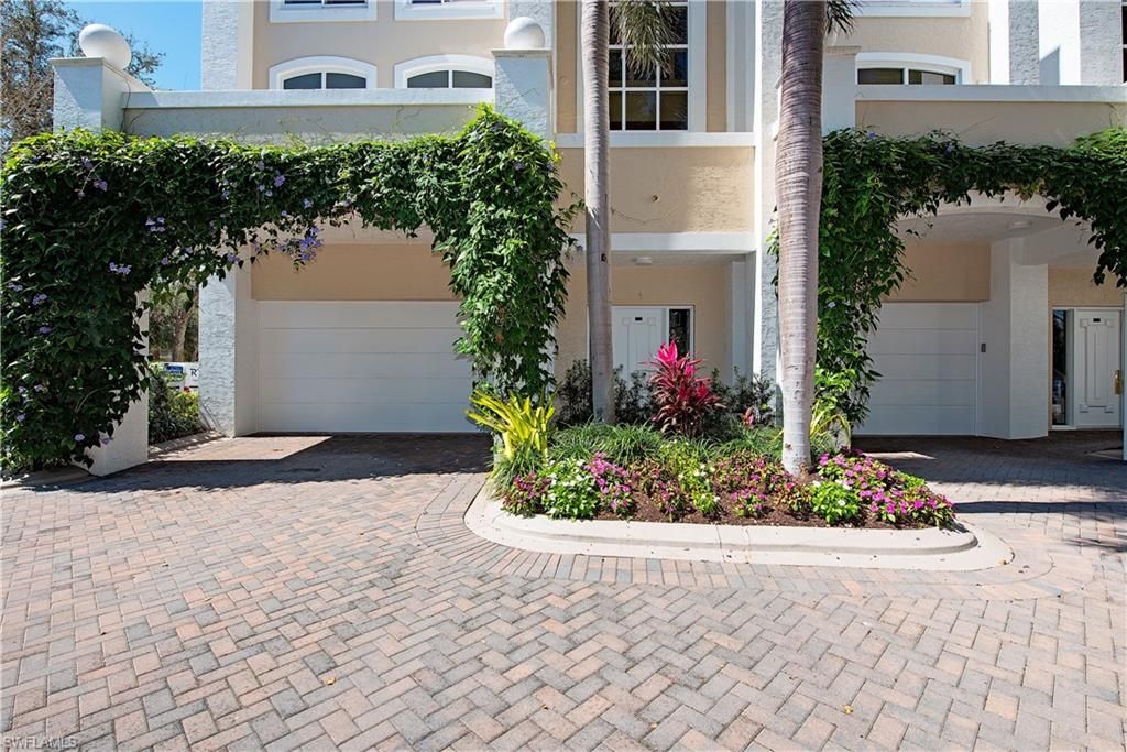Photo of 7041 Pelican Bay BLVD #V1, NAPLES, FL 34108 (MLS # 225074651)