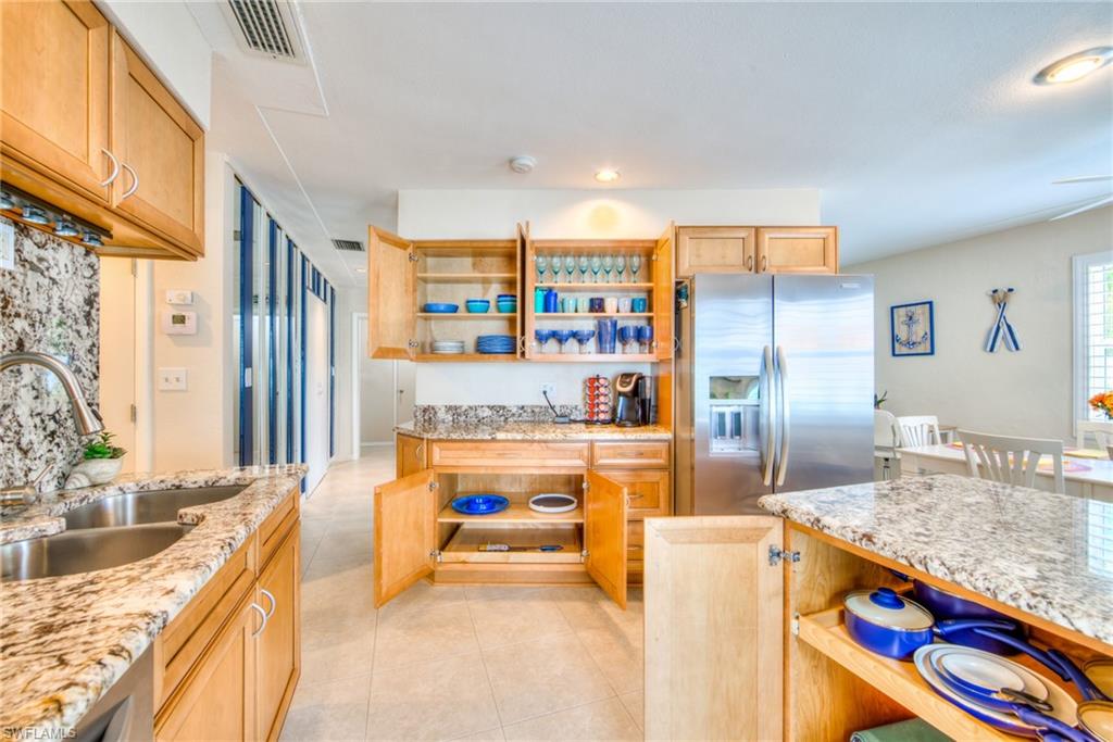 LYNNS HIGHLAND PARK - Residential