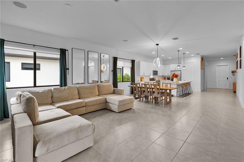 MAPLE RIDGE - Residential