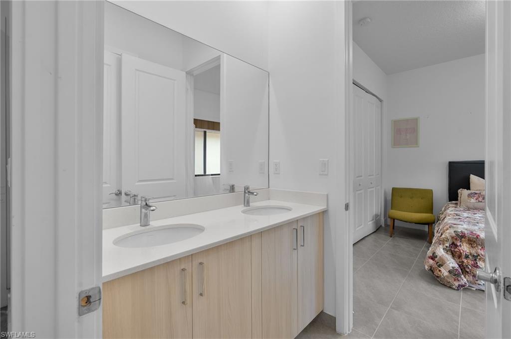 MAPLE RIDGE - Residential