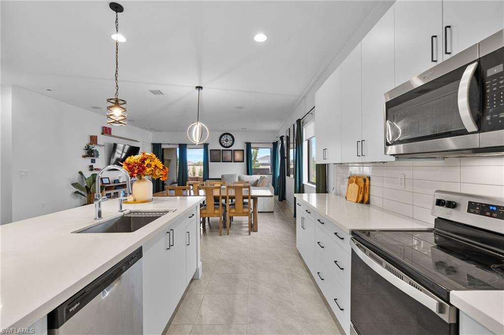 MAPLE RIDGE - Residential