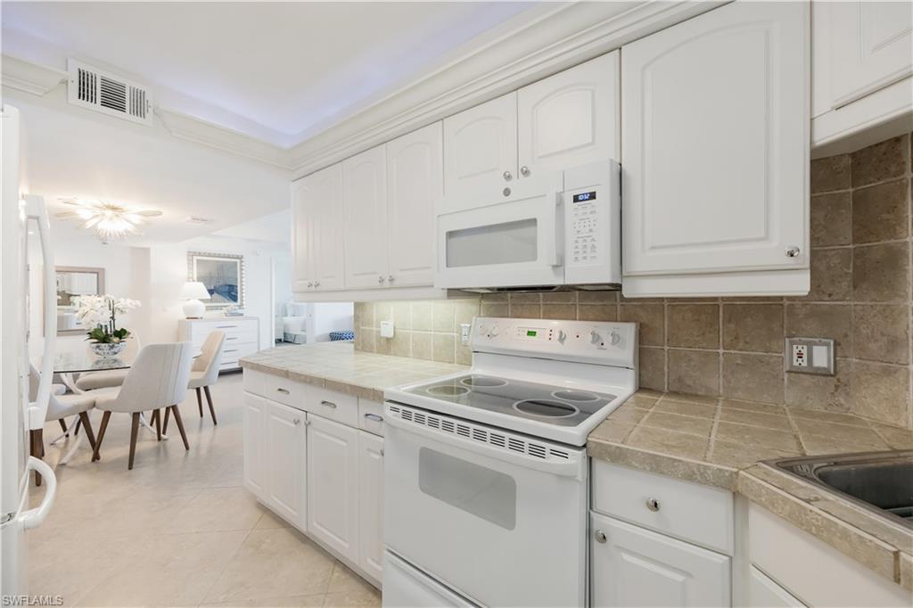 4005 Gulf Shore BLVD N 705