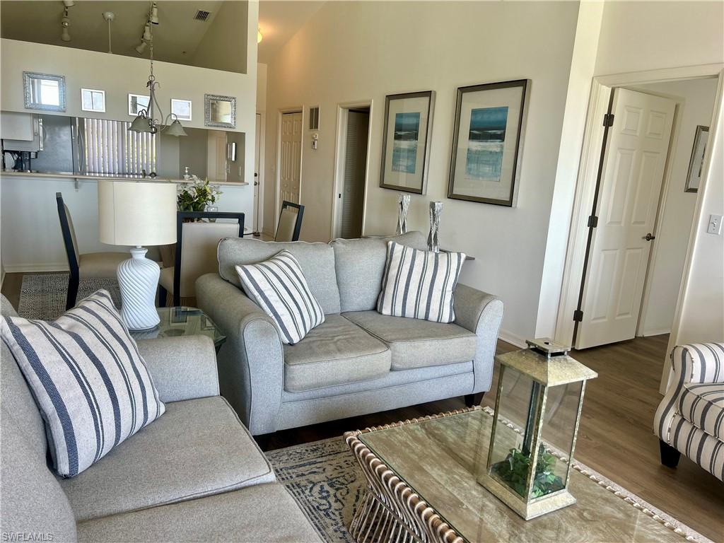 GOLFVIEW GOLF & RACQUET CLUB - Residential Lease