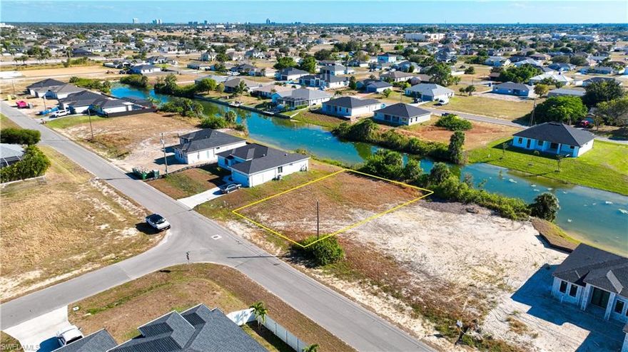 Nice Freshwater lot with southern exposure and great views of the 100 ft wide canal! This area is full of many new homes. You are only a short ride to Lake Meade and endless miles of canals, which are perfect boating and fishing. CITY WATER, SEWER, AND IRRIGATION AVAILABLE!! **NO ASSIGNMENT OF CONTRACTS WILL BE ACCEPTED**