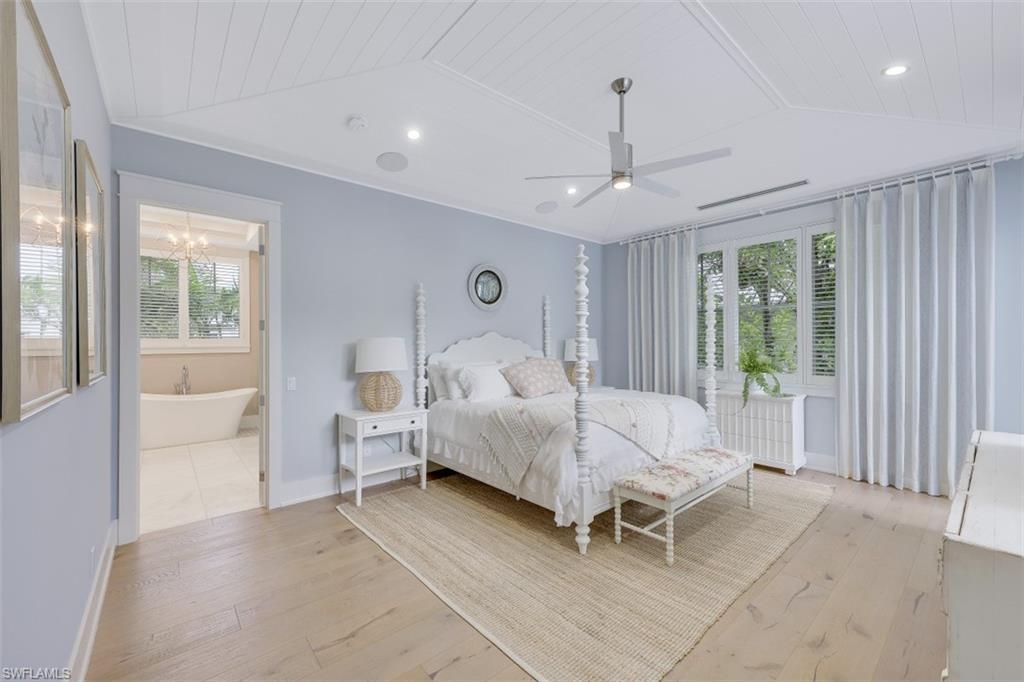 OLDE NAPLES - Residential