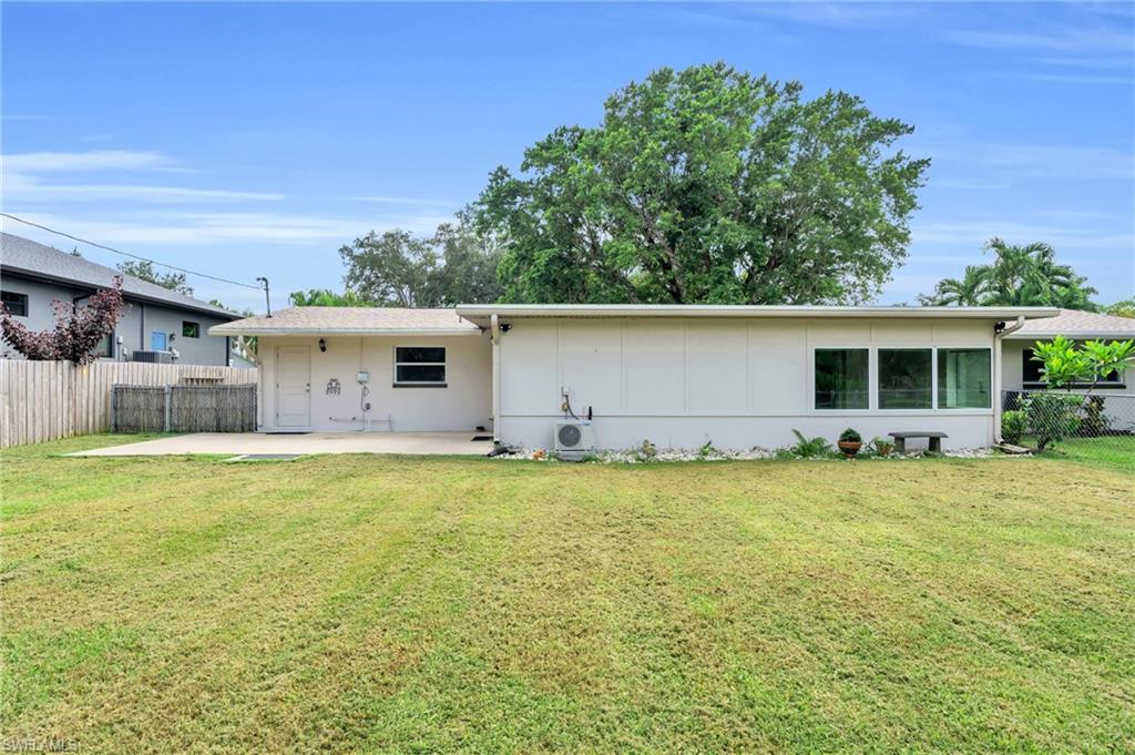 RIVER MANOR - Residential