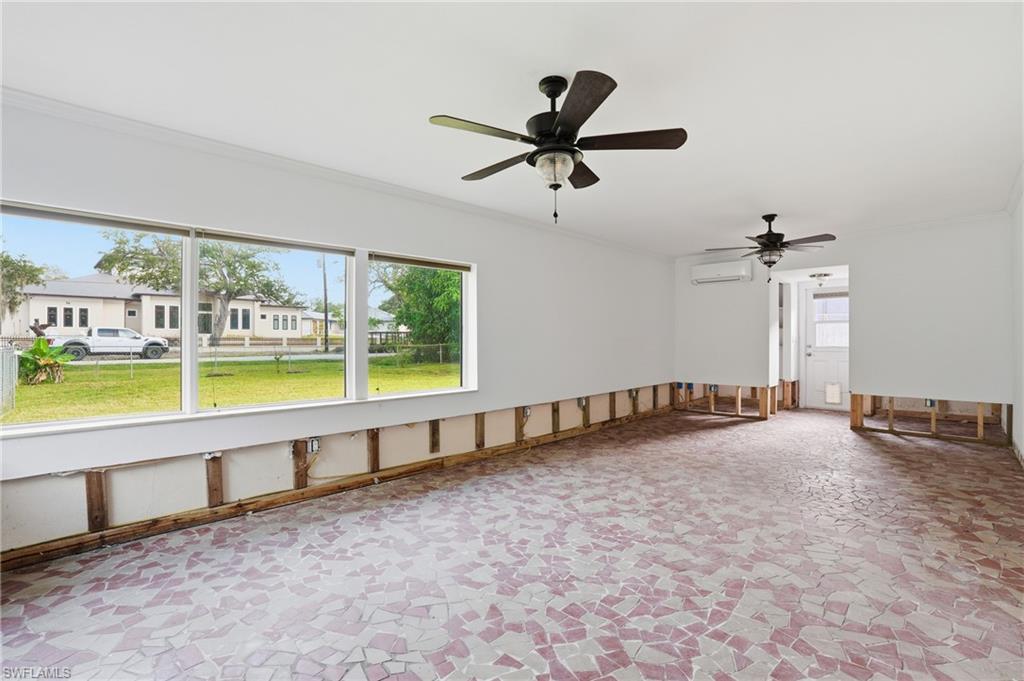 RIVER MANOR - Residential