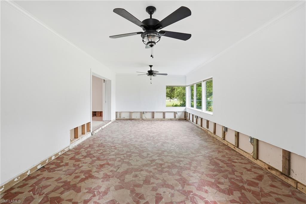 RIVER MANOR - Residential