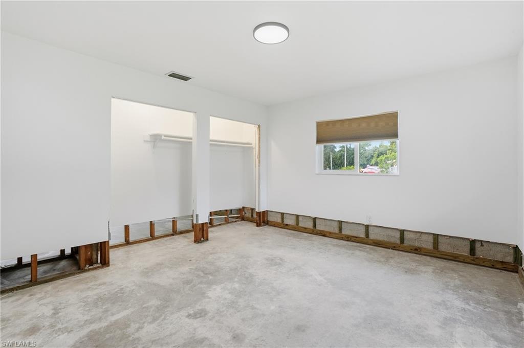 RIVER MANOR - Residential