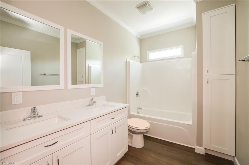 NORTH PORT - Residential Lease