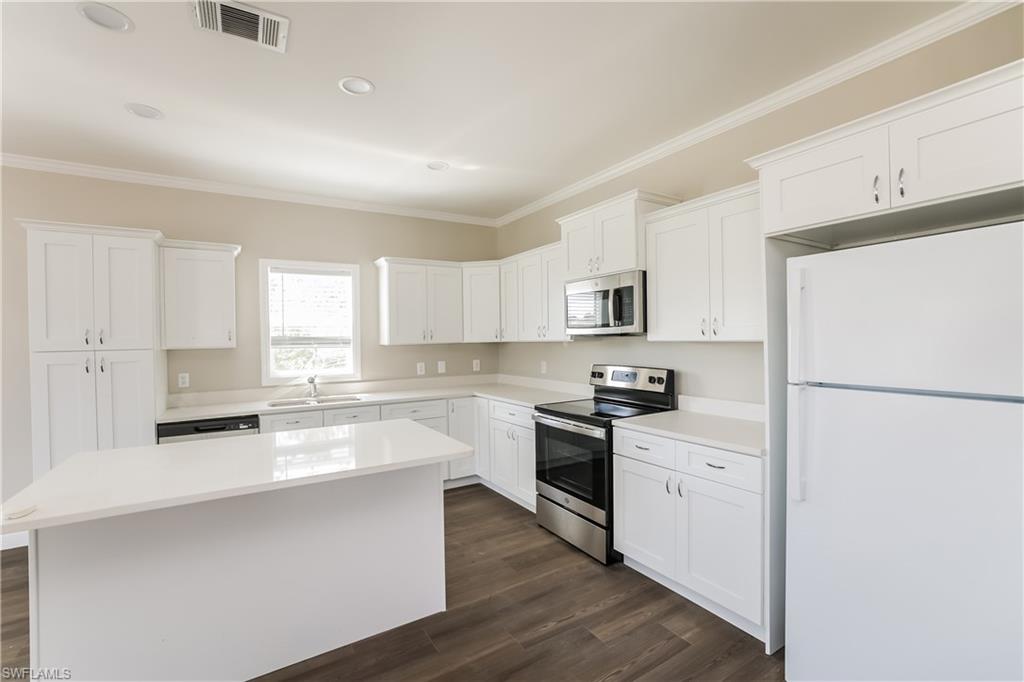 NORTH PORT - Residential Lease