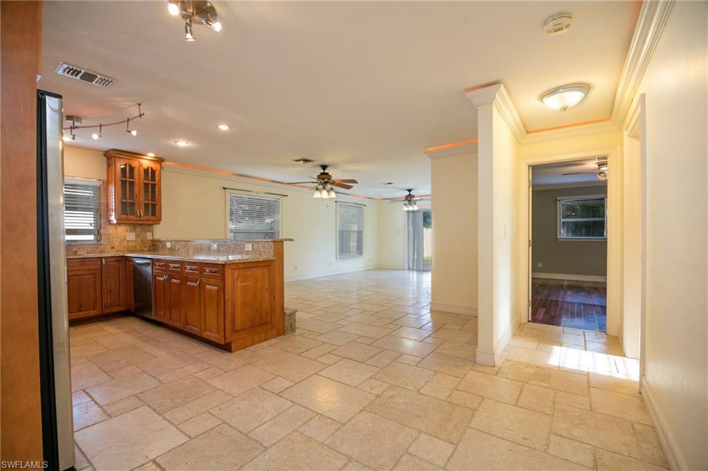 NAPLES PARK - Residential