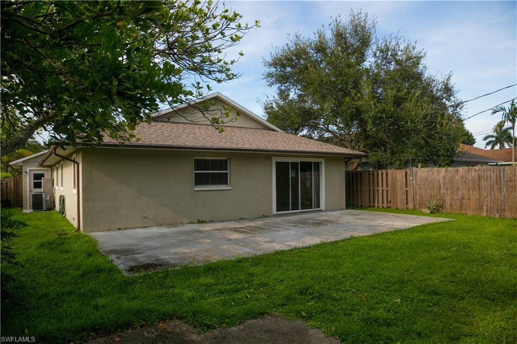 NAPLES PARK - Residential