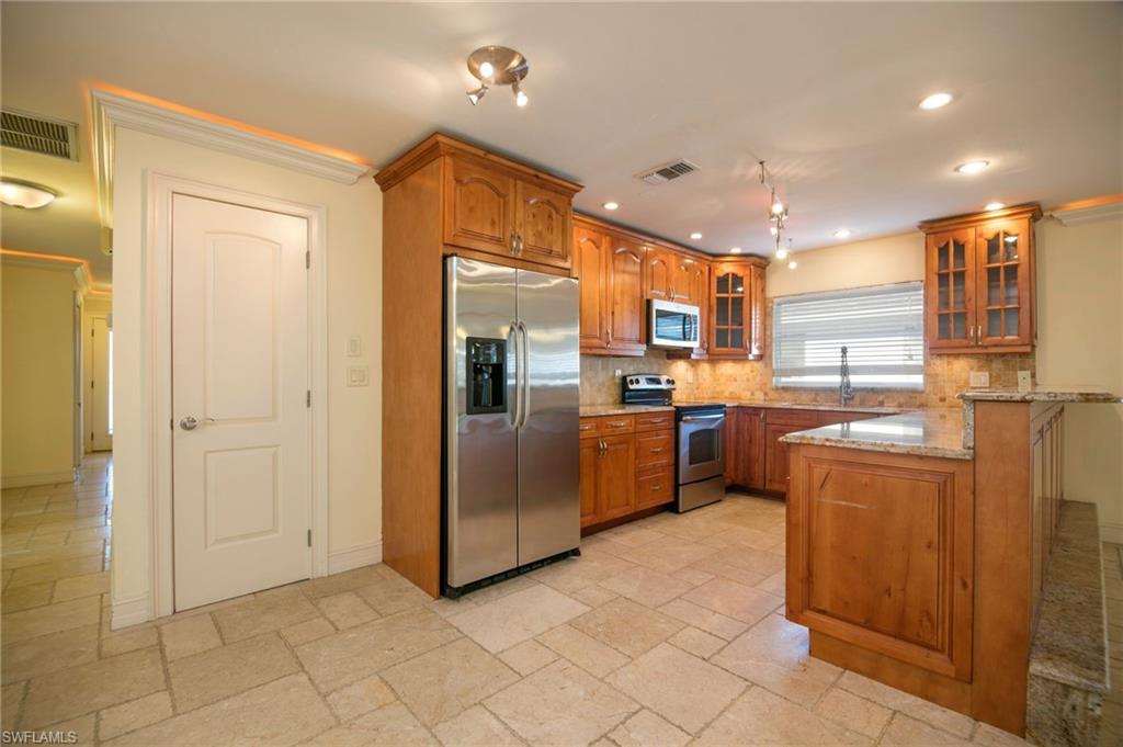 NAPLES PARK - Residential