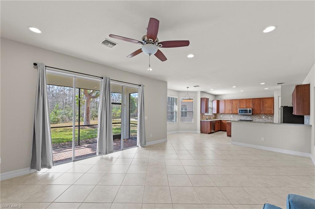 BOTANICA LAKES - Residential