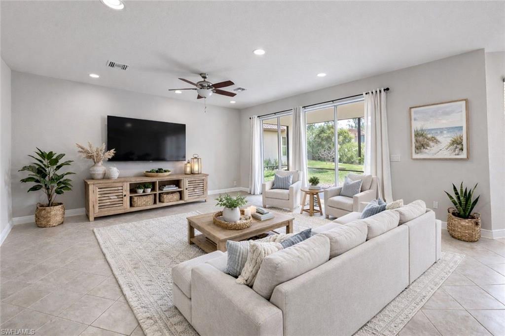 BOTANICA LAKES - Residential