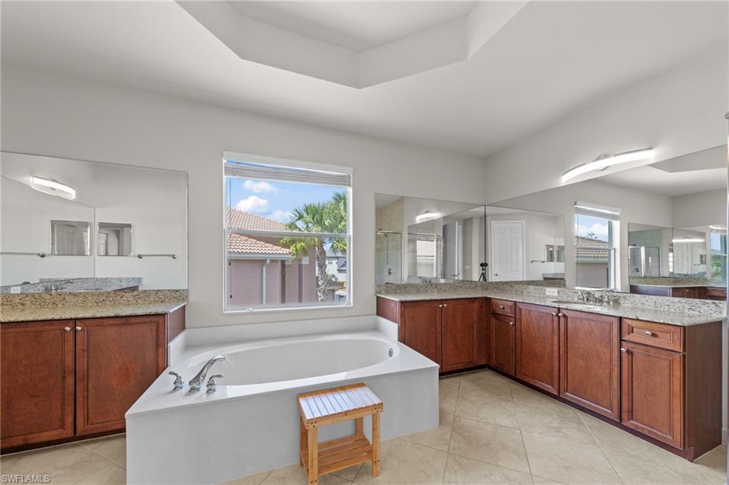 BOTANICA LAKES - Residential