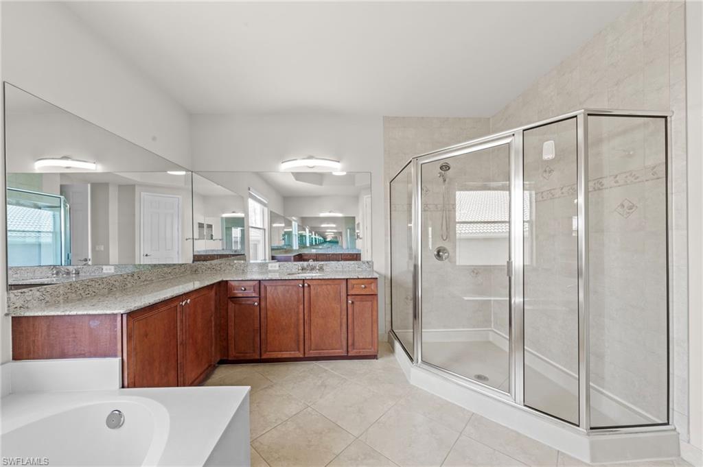 BOTANICA LAKES - Residential