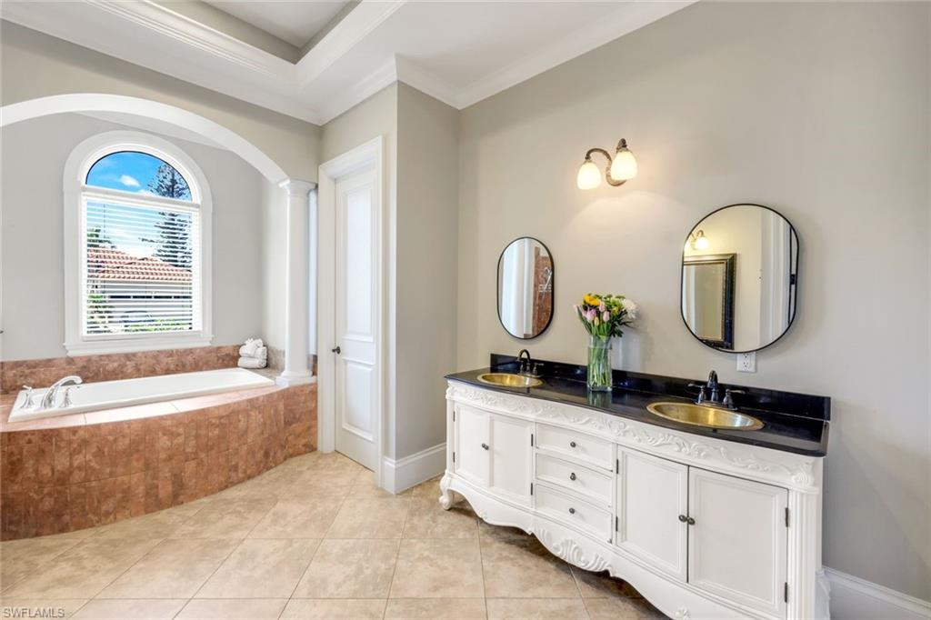 MARCO BEACH - Residential