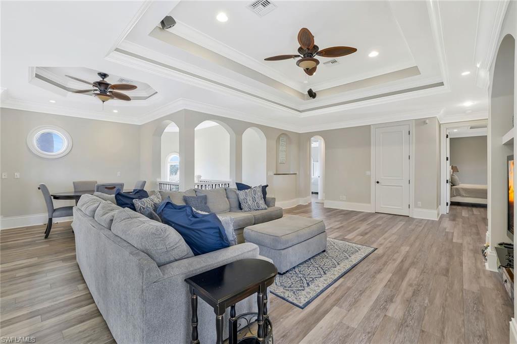 MARCO BEACH - Residential