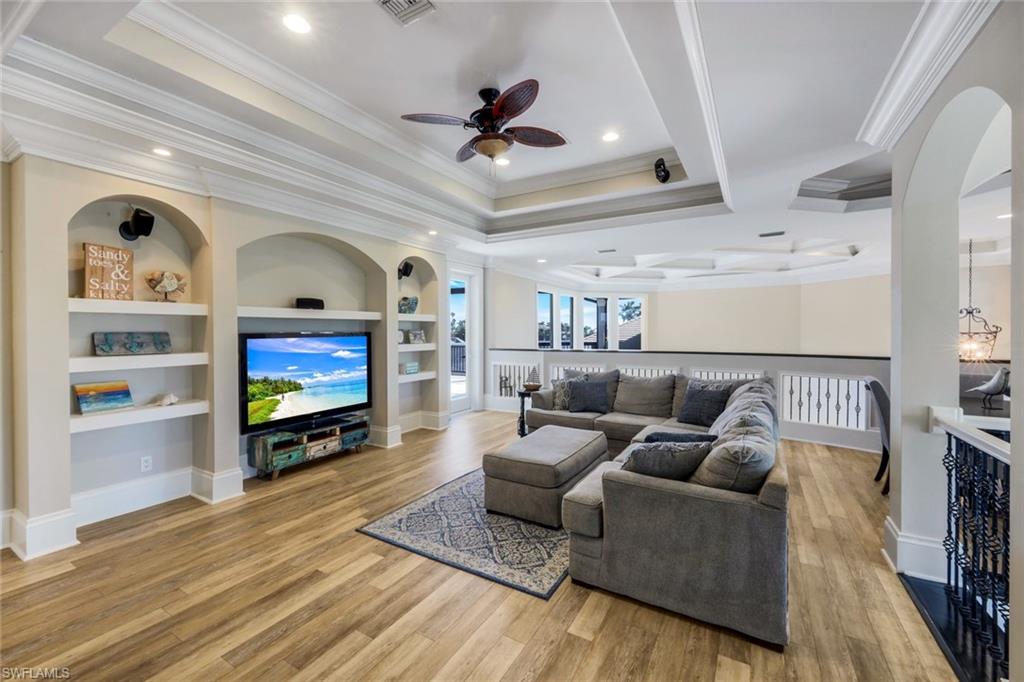 MARCO BEACH - Residential