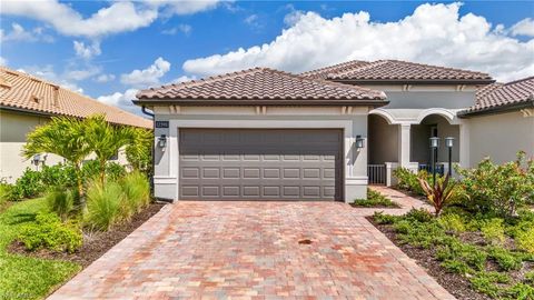 Townhouse in FORT MYERS FL 12390 Canal Grande DR.jpg