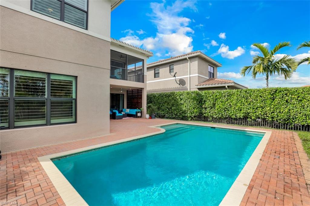 RIVERSTONE - Residential