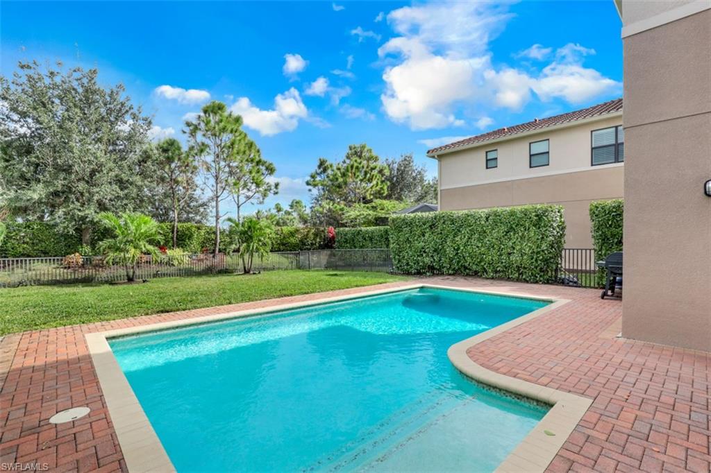 RIVERSTONE - Residential