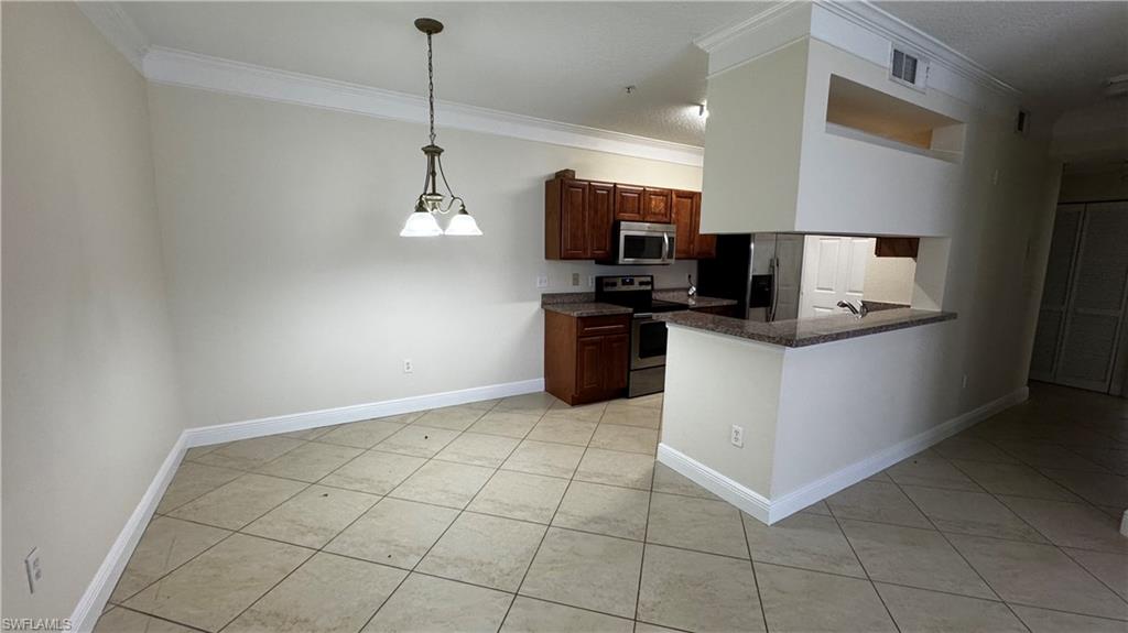 11520 Villa Grand 1012