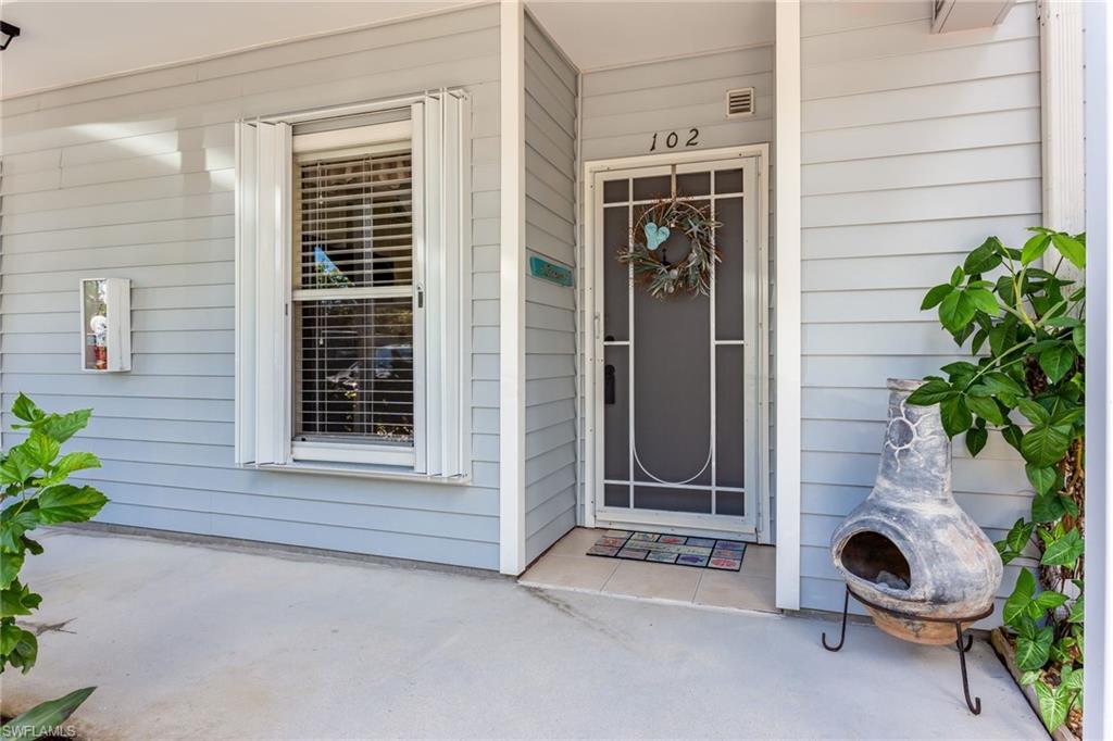 COURTYARD AT KINGS LAKE - Residential
