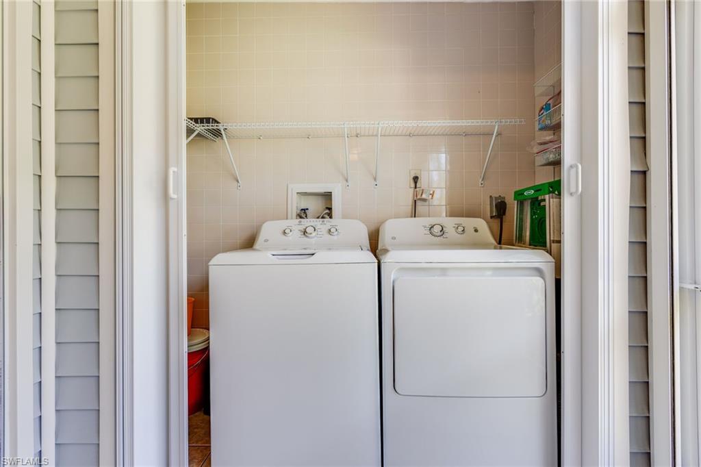 COURTYARD AT KINGS LAKE - Residential