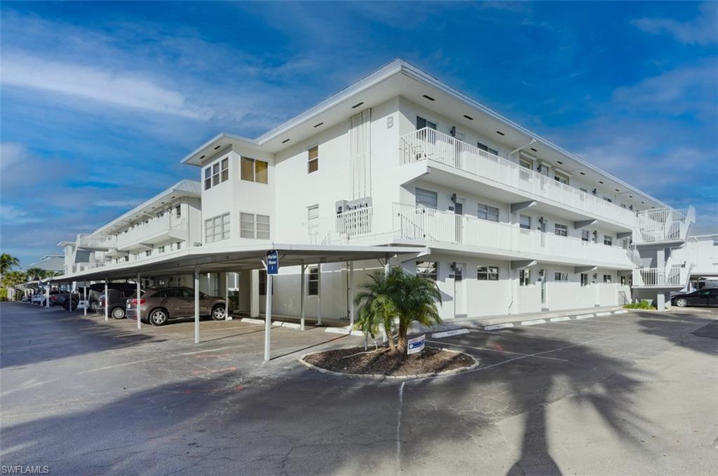 MARINA MANOR - Residential