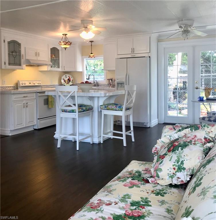 FOREST PARK MOBILE HOME - Residential