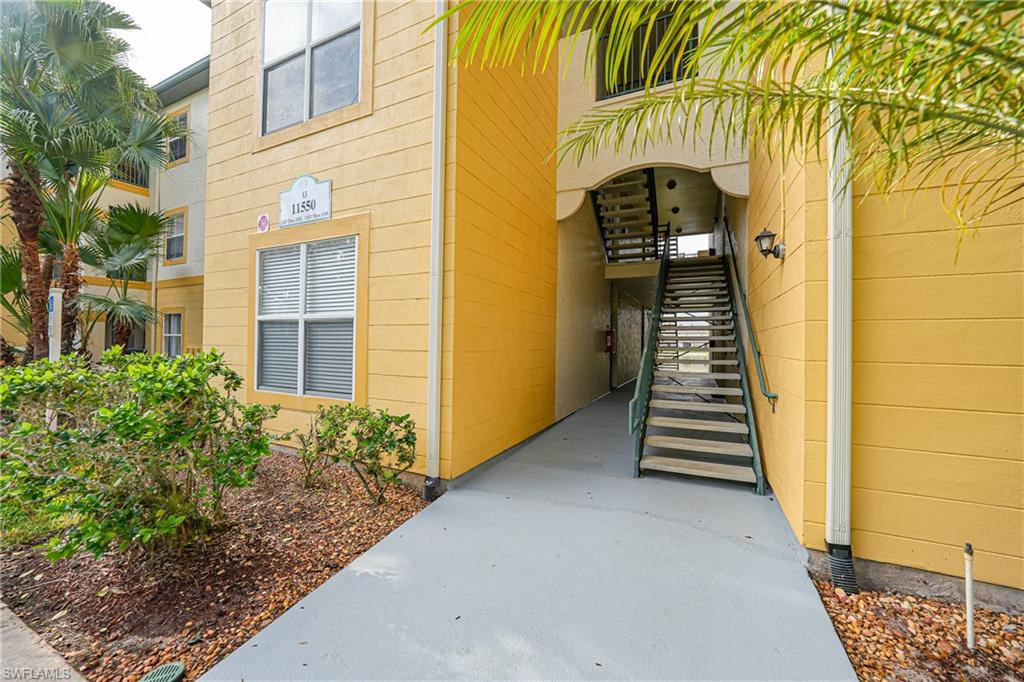 ROYAL GREENS - Residential