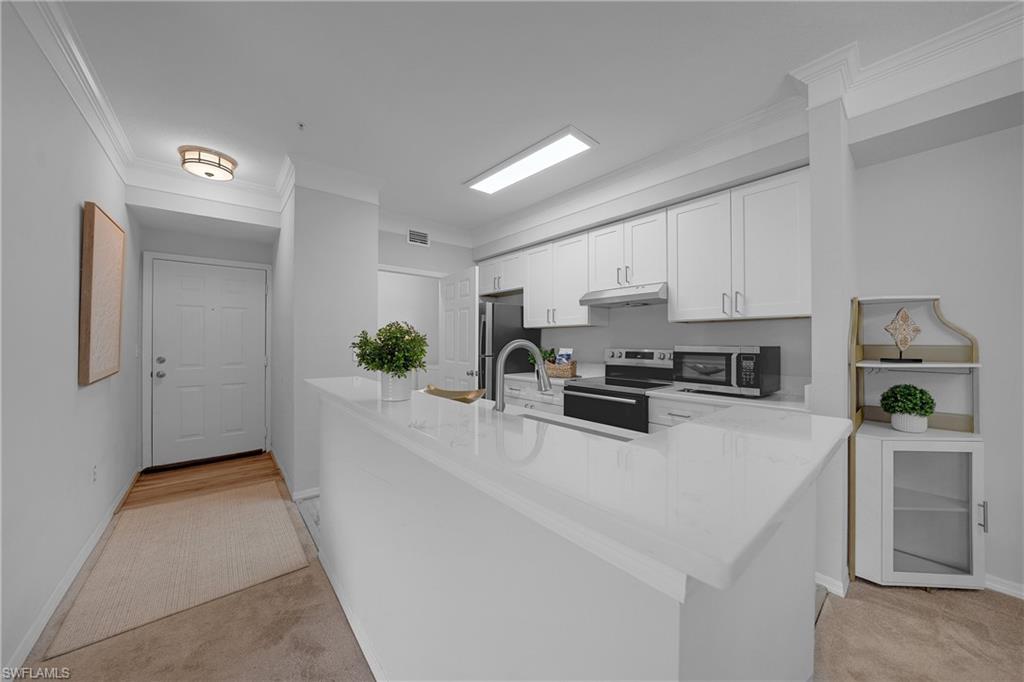 ROYAL GREENS - Residential