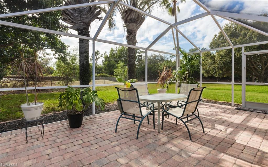 THREE OAKS - Residential