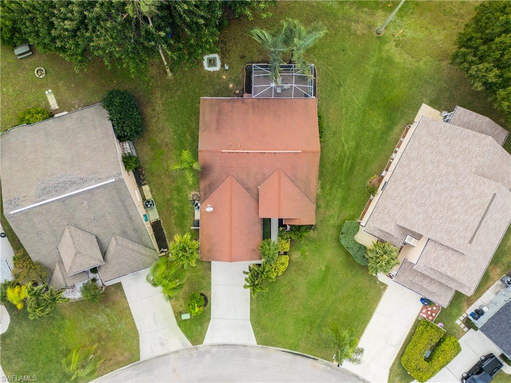 THREE OAKS - Residential