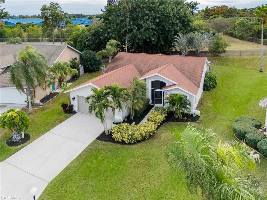 THREE OAKS - Residential