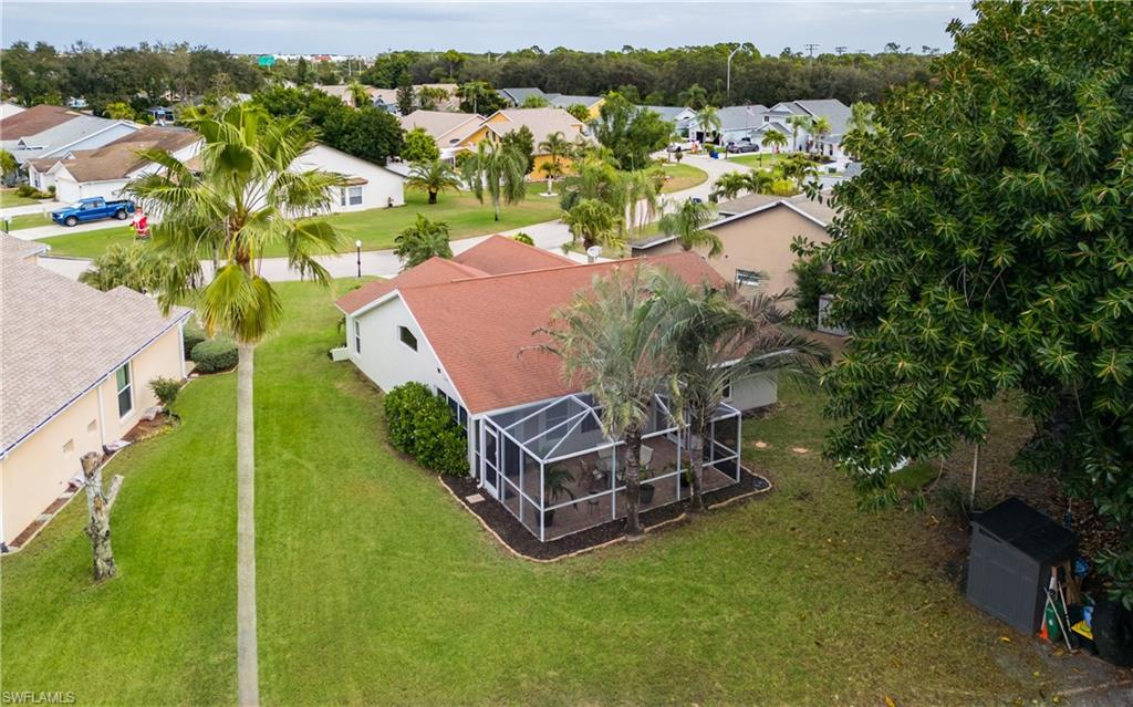 THREE OAKS - Residential