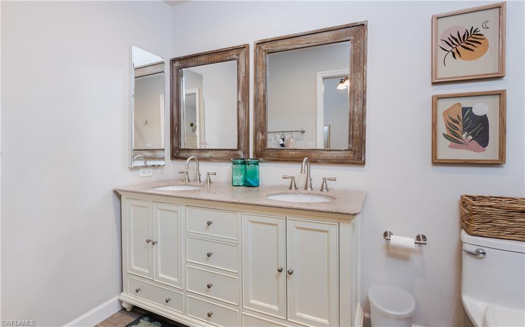 THREE OAKS - Residential