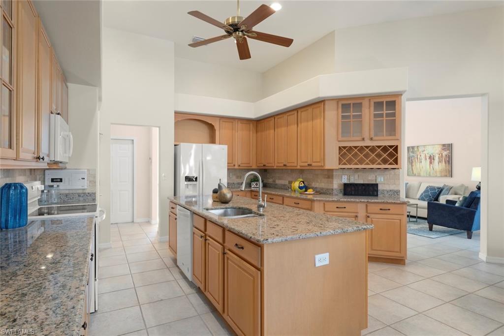 WHISPERING RIDGE - Residential